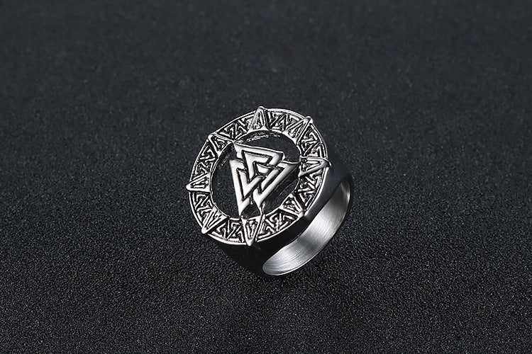 Bague pour homme guerrier viking le valknut
