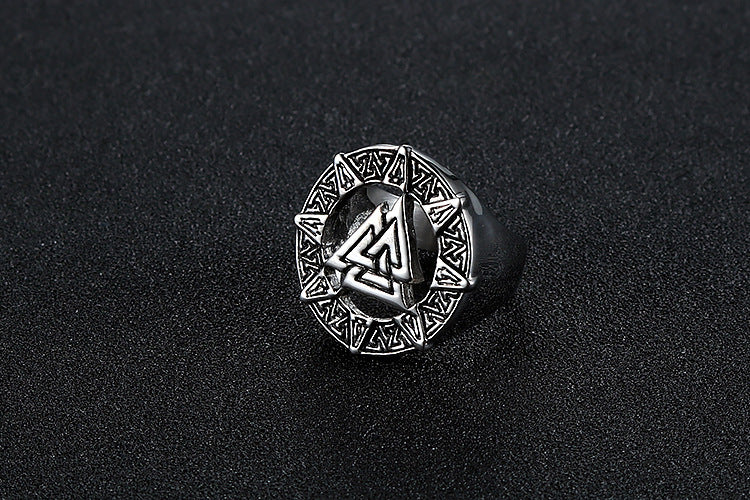 Bague pour homme guerrier viking le valknut