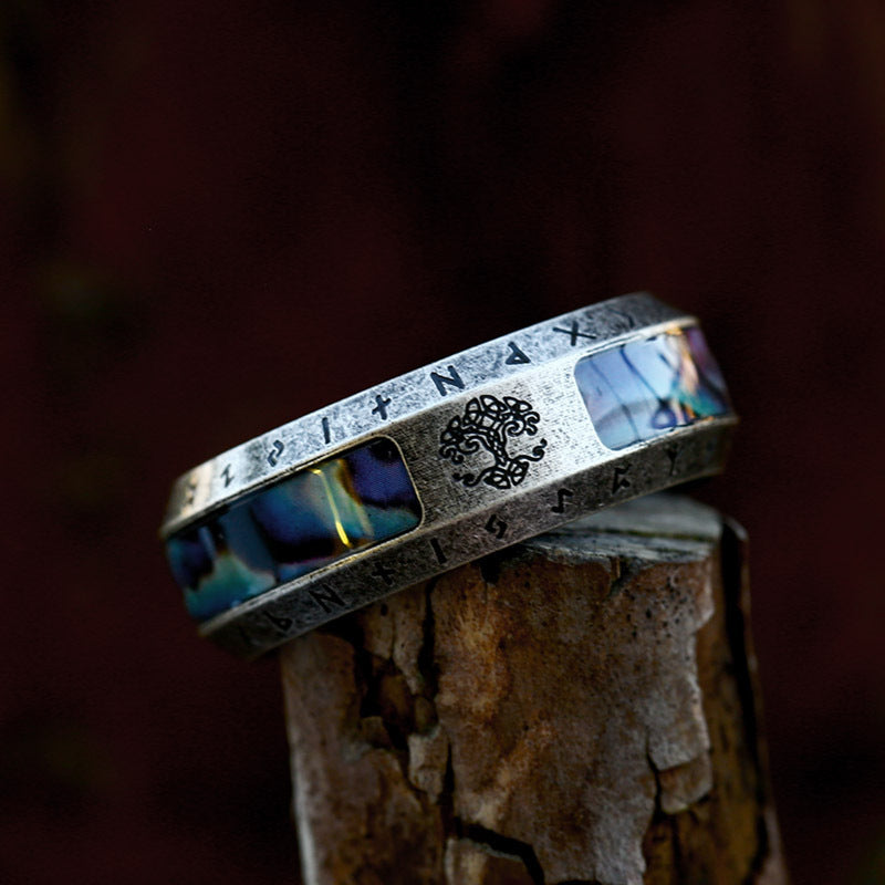 Bague en acier inoxydable vieillie avec lettres vikings