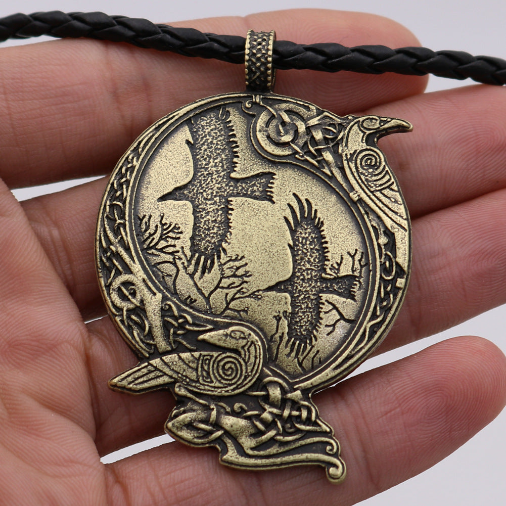 Collier pendentif en alliage corbeau celtique viking
