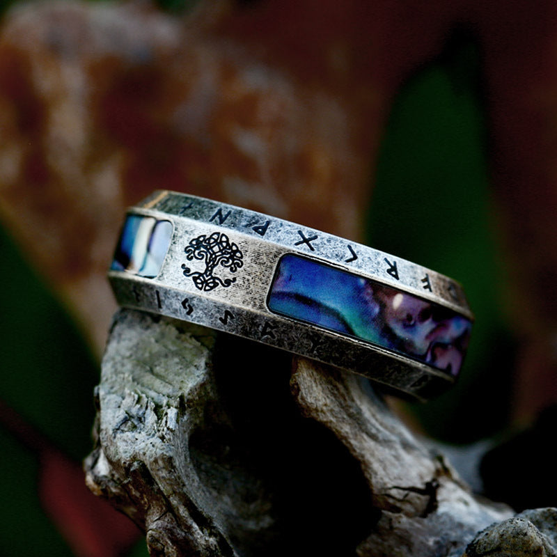 Bague en acier inoxydable vieillie avec lettres vikings