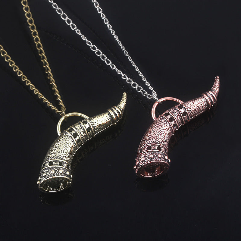 Collier en corne de taureau viking