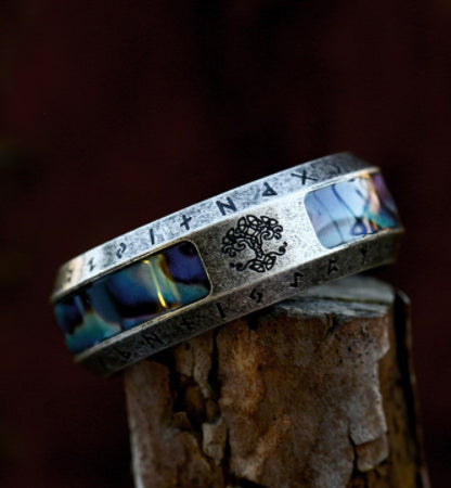 Bague en acier inoxydable vieillie avec lettres vikings