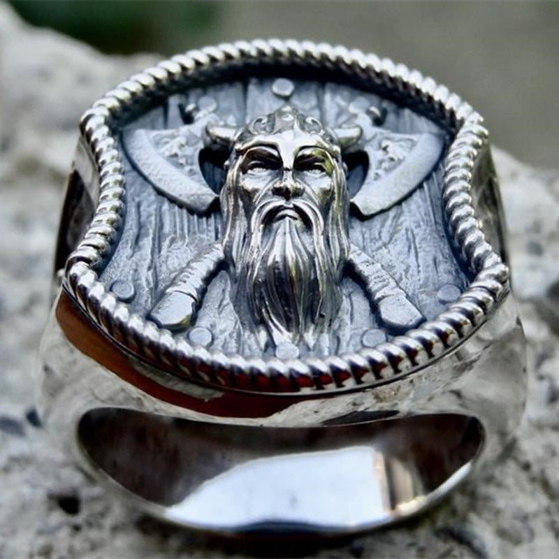 Bague en acier titane avec double hache viking rétro et cool