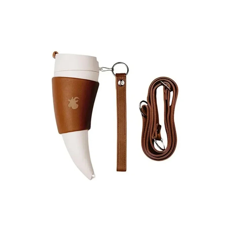 Tasse à café en acier inoxydable noir/blanc avec couvercle et cornes de chèvre de 227 ml, en similicuir, pour boire de l'hydromel viking